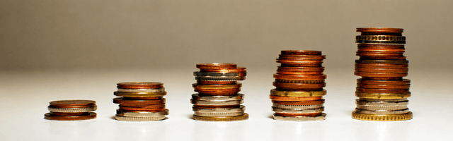 العائد المركّب: أساس تنمية الثروة على المدى الطويل Harnessing the Power of Compounding Banner